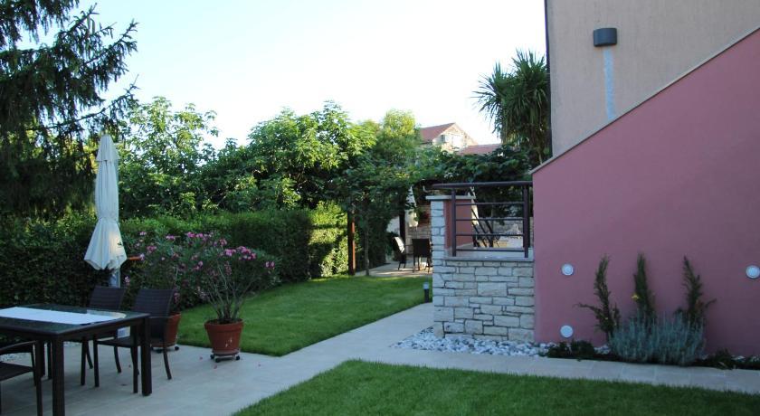 Apartments Eva Umag Extérieur photo